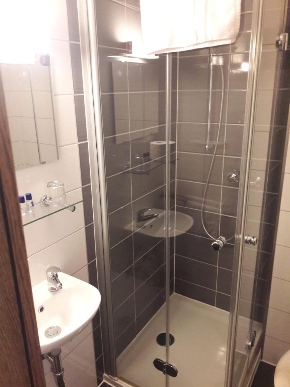 Kirchberg Hotel Garni Sarrebruck Extérieur photo