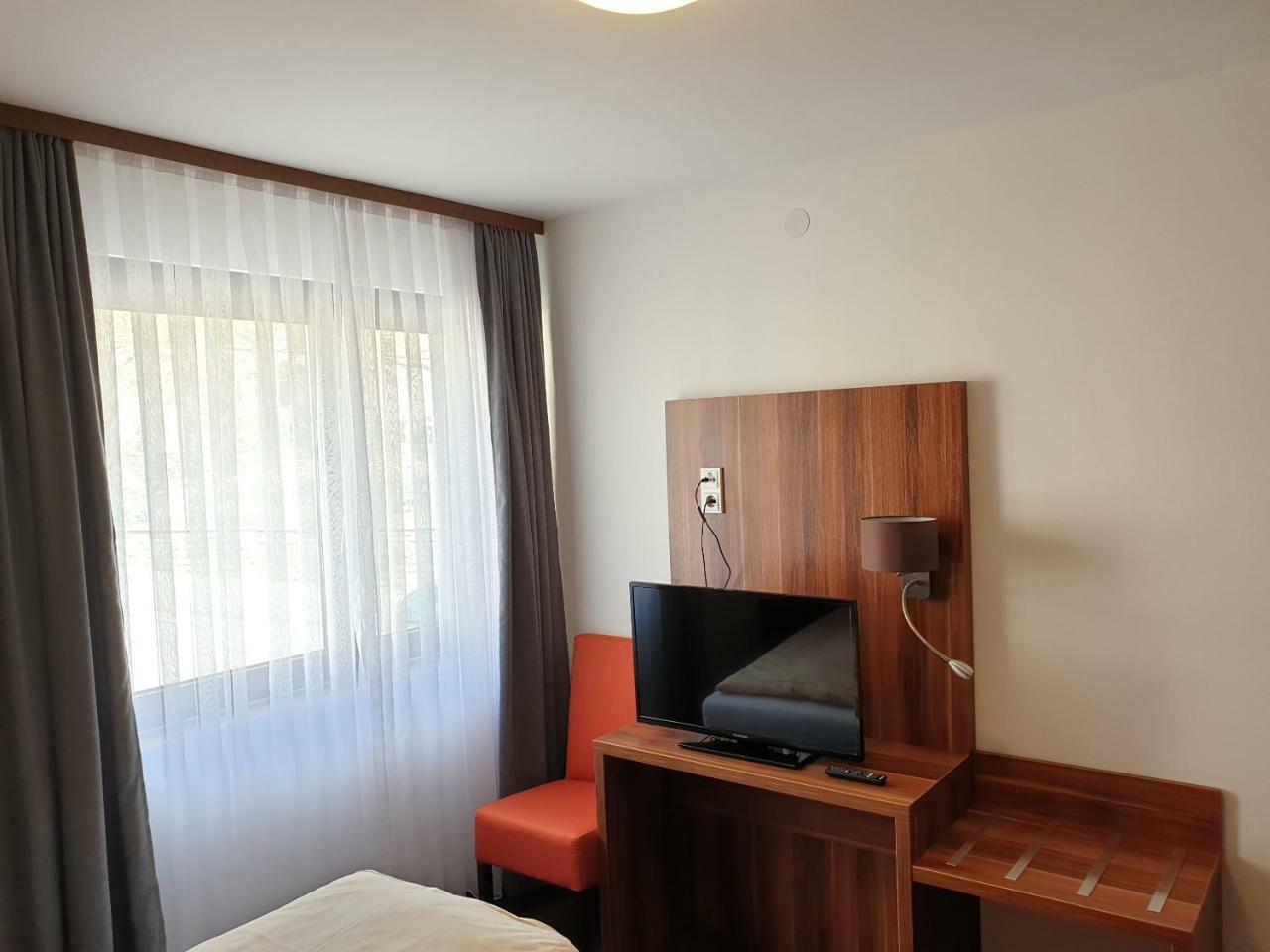 Kirchberg Hotel Garni Sarrebruck Extérieur photo