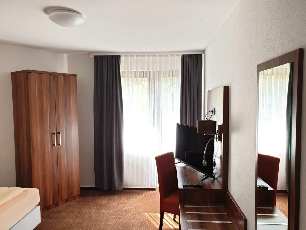 Kirchberg Hotel Garni Sarrebruck Extérieur photo
