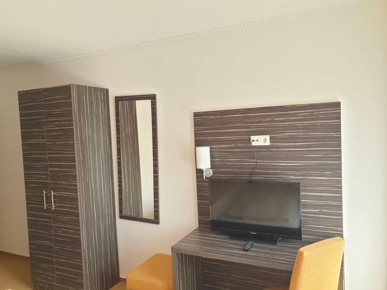 Kirchberg Hotel Garni Sarrebruck Extérieur photo