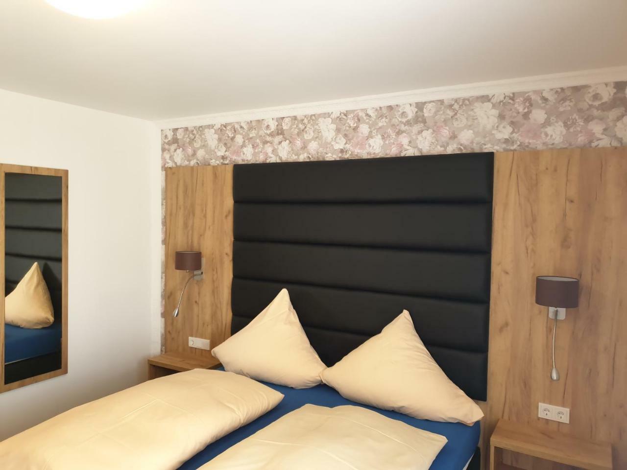 Kirchberg Hotel Garni Sarrebruck Extérieur photo
