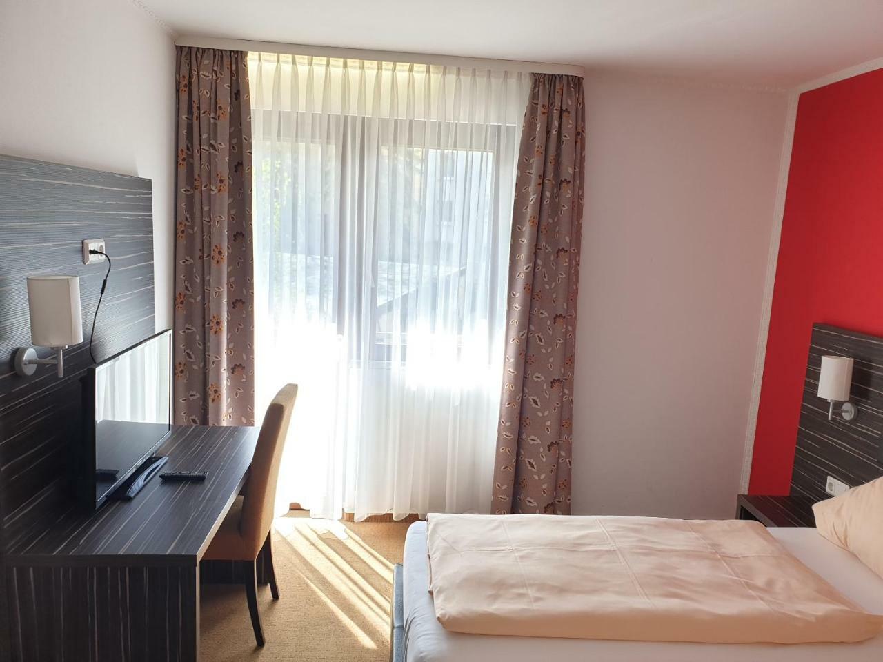 Kirchberg Hotel Garni Sarrebruck Extérieur photo