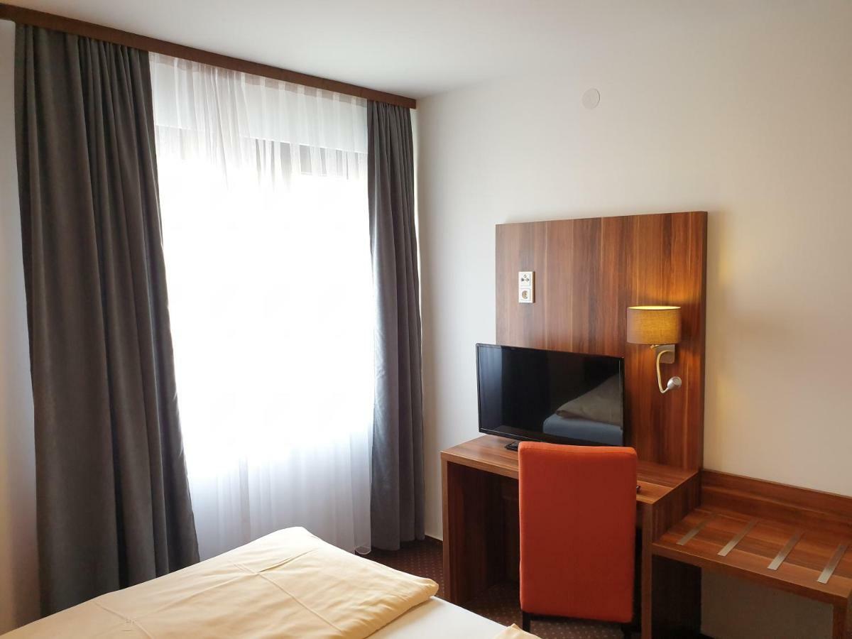 Kirchberg Hotel Garni Sarrebruck Extérieur photo