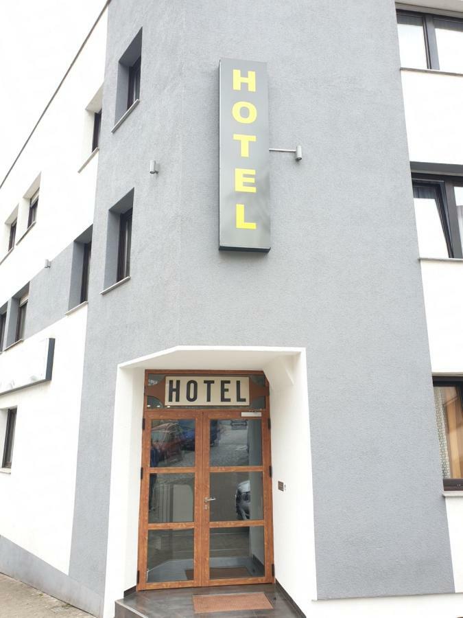 Kirchberg Hotel Garni Sarrebruck Extérieur photo